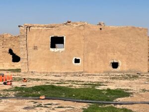 بيوت الطين في الگيصومة (تصوير عديلة شاهين)
